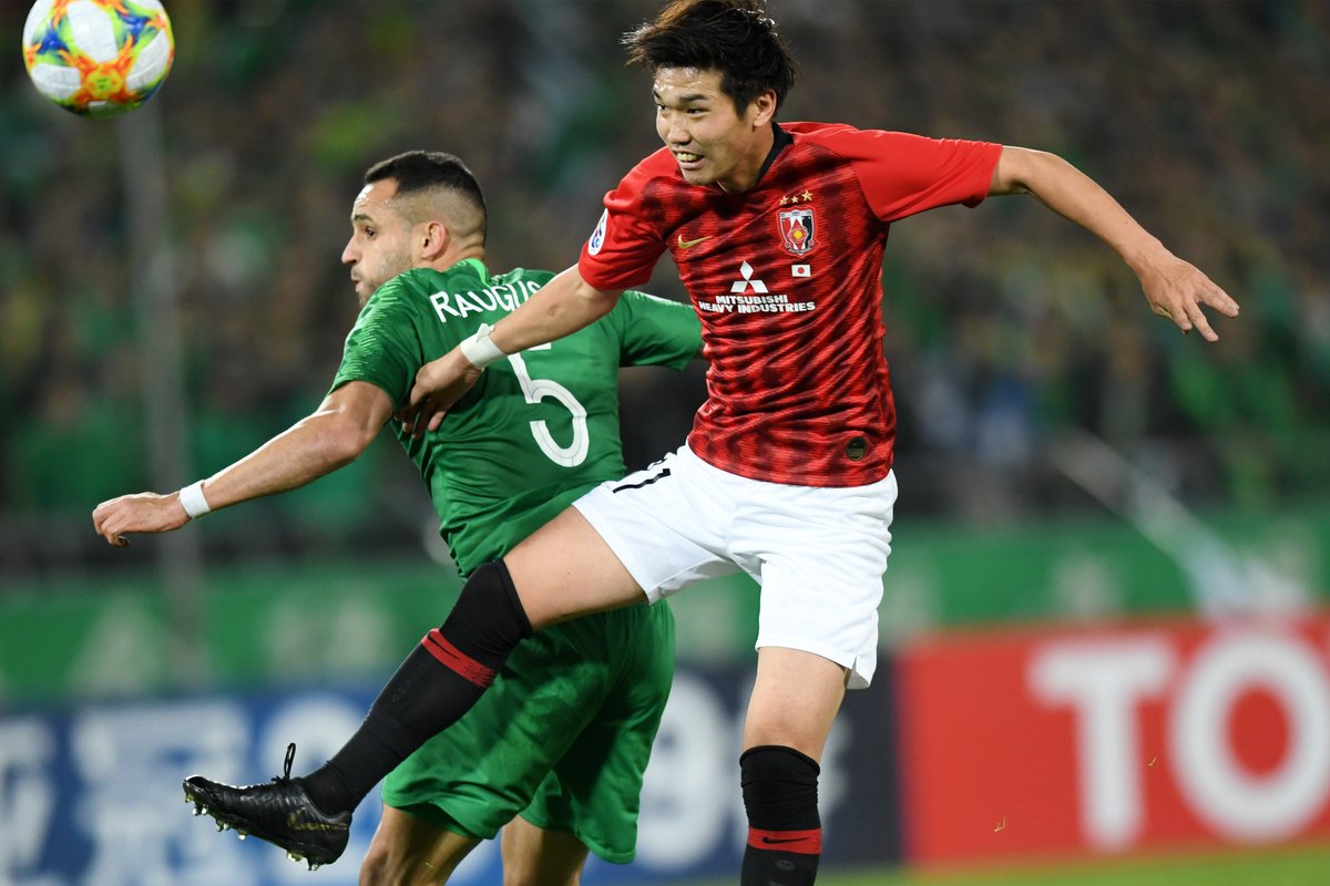 Cặp đấu giữa Urawa Red Diamonds và Beijing Guoan không khác gì 1 trận Chung kết thu nhỏ tại Nhật Bản.