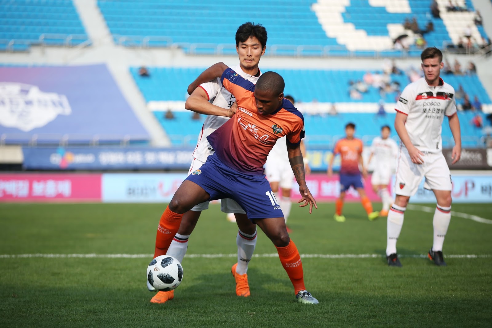 Sẽ không bất ngờ nếu như Jeju United trắng tay ra về ở chuyến làm khách trên sân của Gangwon FC.