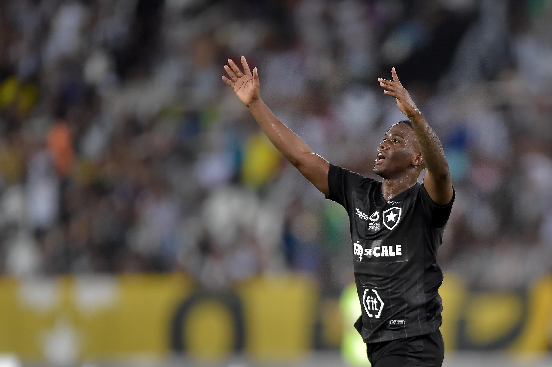 Botafogo FR sẽ tìm mọi cách để mang 3 điểm trở về trong chuyến làm khách trên sân của đội bóng tân binh CS Alagoano